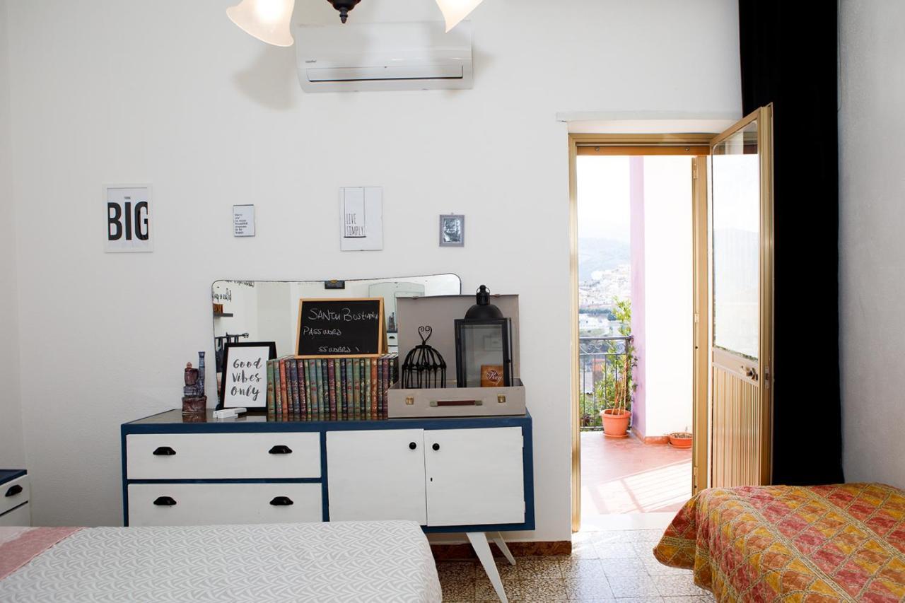 Bed and Breakfast Santu Bustianu Orgosolo Zewnętrze zdjęcie